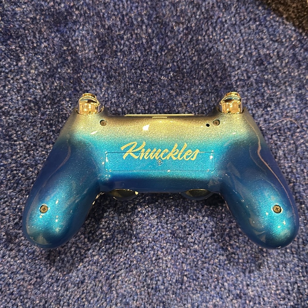 Used custom ps4 controller - Picture 2 of 6